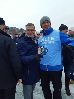 Petteri Orpo (Kokoomuksen puheenjohtaja) ja Ville Väyrynen